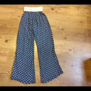 Diamond Printed Flowy Pants